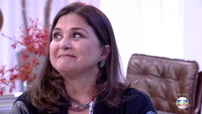 Elizangela se emocionou no 