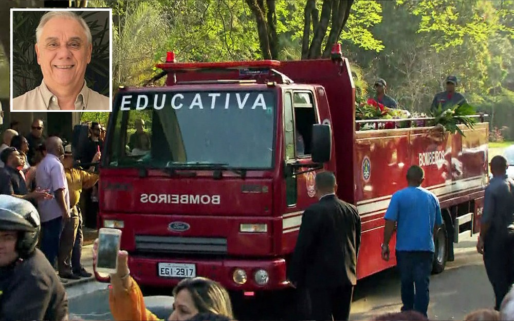 Corpo de Marcelo Rezende foi levado de caminhão dos Bombeiros ao Cemitério de Congonhas (Foto: GloboNews/Reprodução)