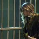 “Pega Pega”: Sandra Helena é presa e recebe visita surpreendente