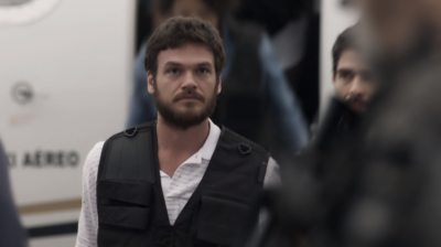 Rubinho (Emílio Dantas) em cena de 