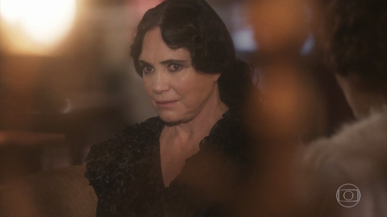 Regina Duarte (Madame Lucerne) em cena de "Tempo de Amar" (Foto: Reprodução/Globo)
