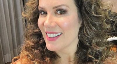 A apresentadora Regina Volpato está em ótima forma aos 51 anos de idade (Foto: Reprodução)