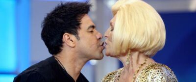 O cantor Zezé Di Camargo e a apresentadora Hebe Camargo. (Foto: Reprodução)