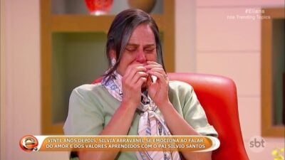 A apresentadora Silvia Abravanel emocionada com 