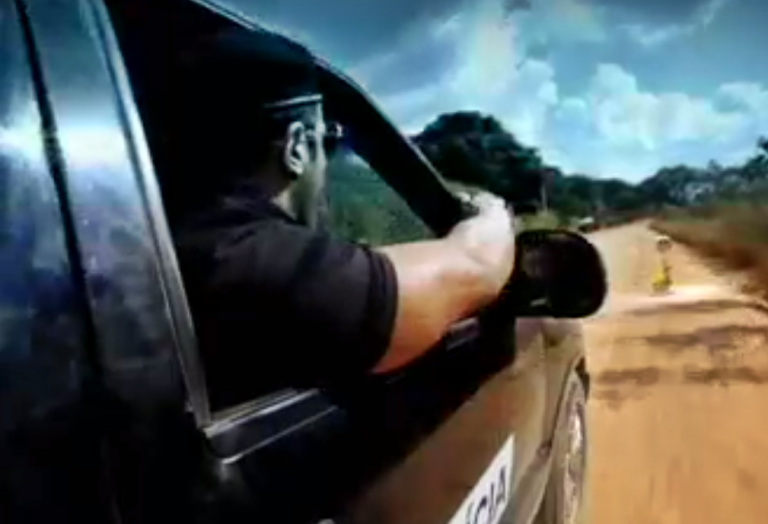 Chamada antiga de "A Fazenda", envolvendo polícia (Foto: Reprodução)