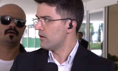 Repórter ficou irritado (Foto: Reprodução)