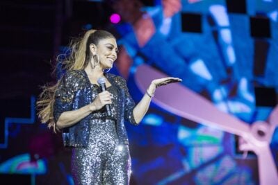 Juliana Paes na gravação do Festeja Brasil 2017
(Foto: Globo/Marília Cabral)