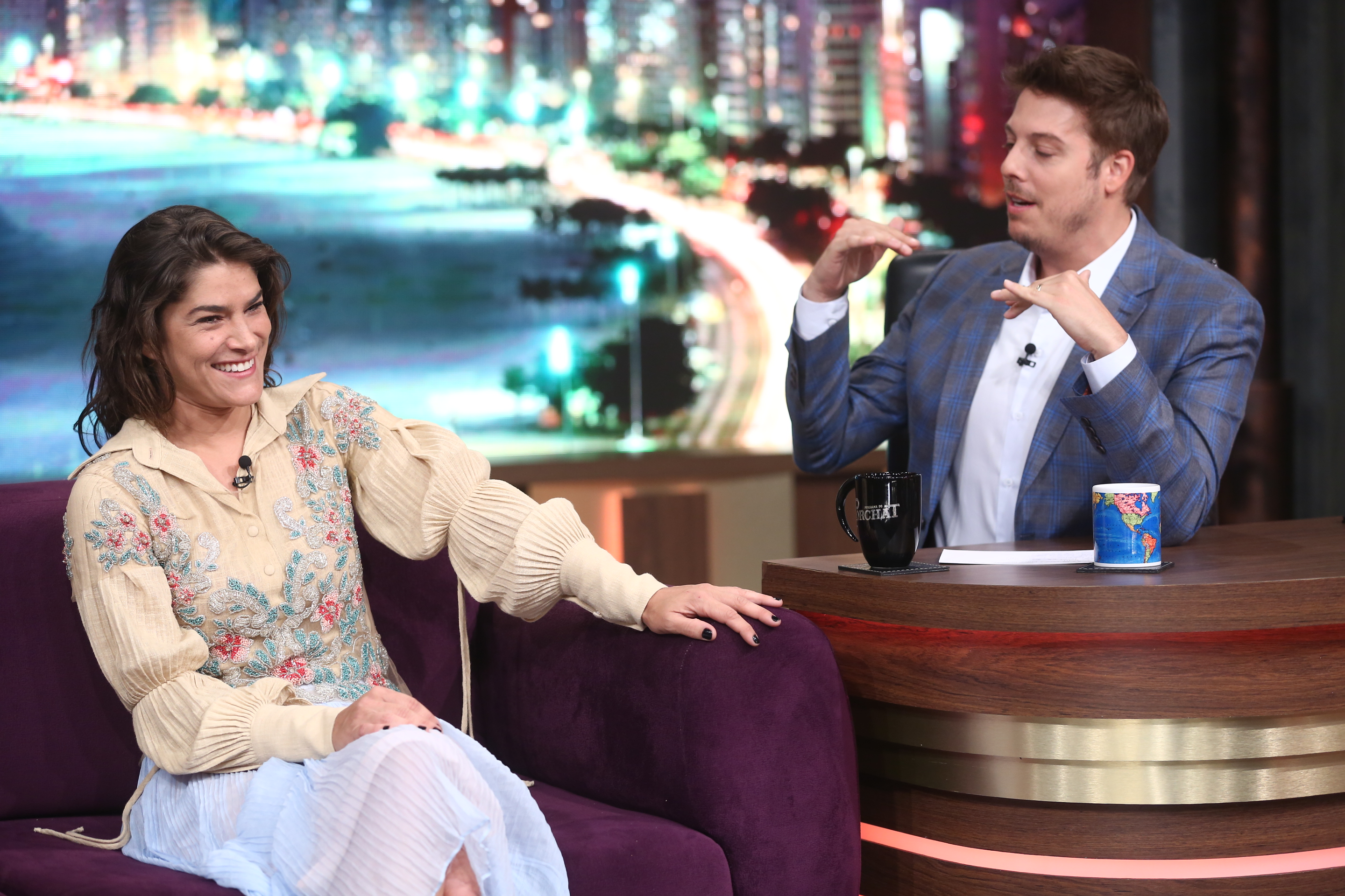 http://tvfoco.uai.com.br/wp-content/uploads/2015/05/Daniela-Mercury.jpg