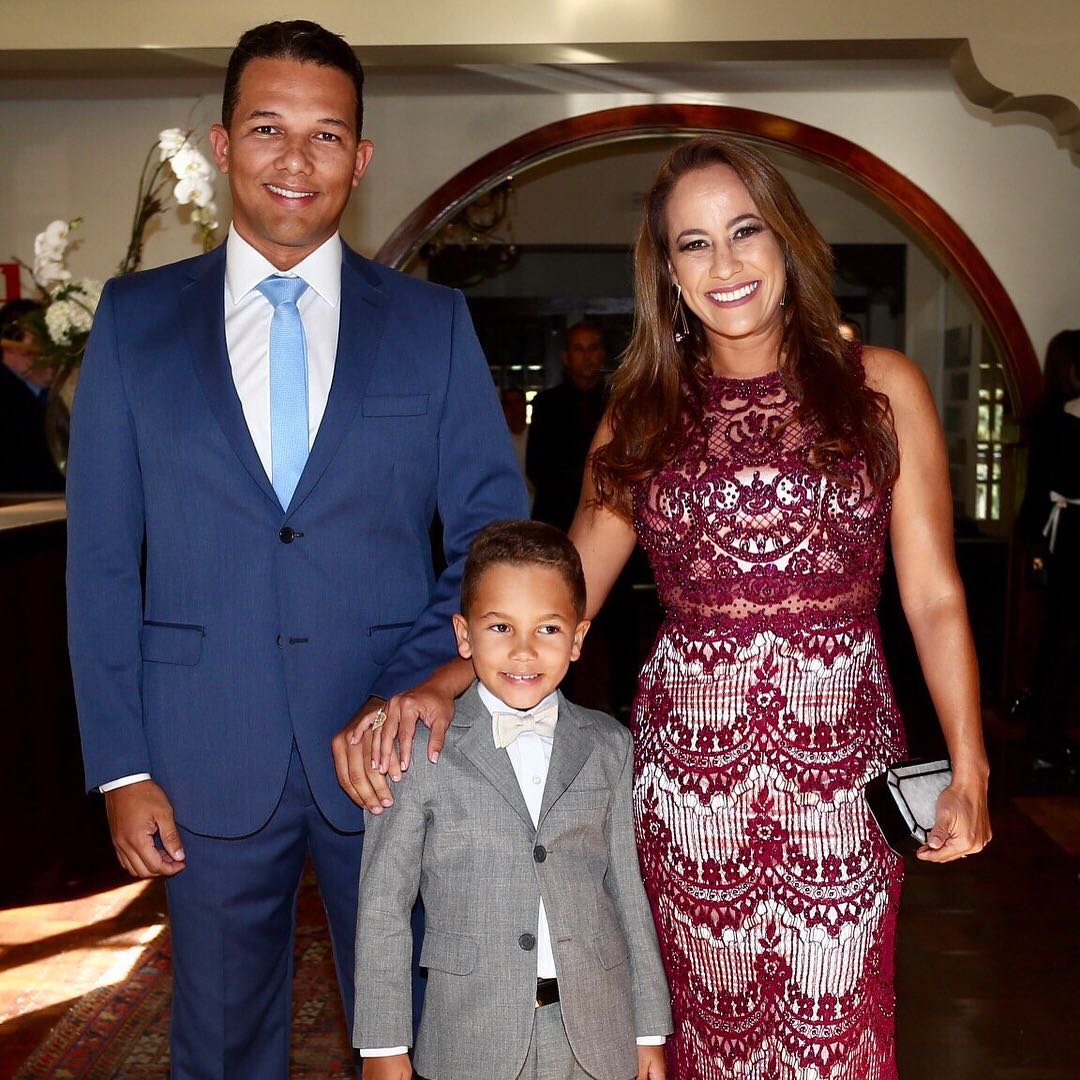 http://tvfoco.uai.com.br/wp-content/uploads/2015/05/Daniela-Mercury.jpg