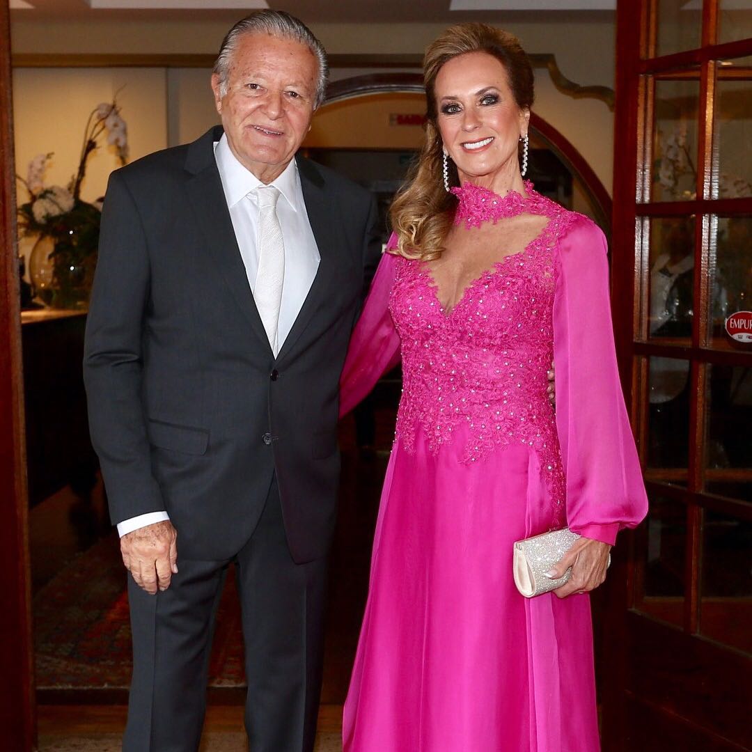 http://tvfoco.uai.com.br/wp-content/uploads/2015/05/Daniela-Mercury.jpg