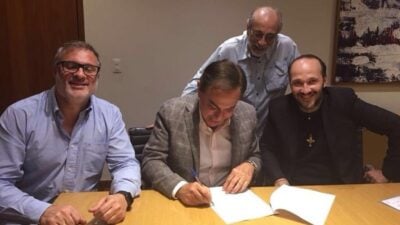 Amaury Jr assina contrato com a Band (Foto: Divulgação / Uol)