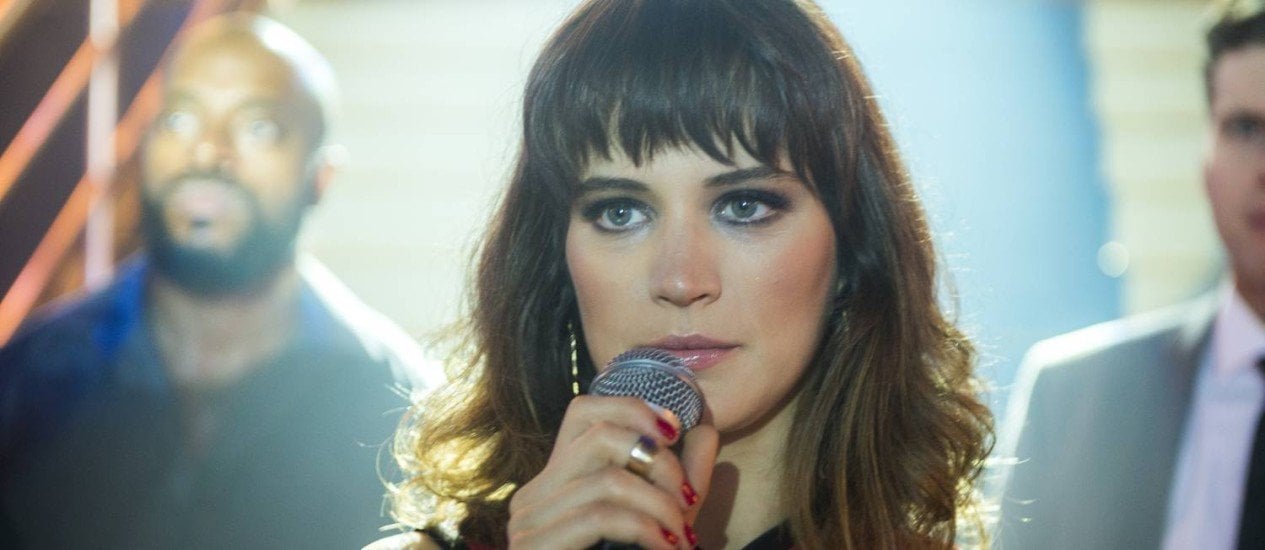 http://tvfoco.uai.com.br/wp-content/uploads/2015/05/Daniela-Mercury.jpg