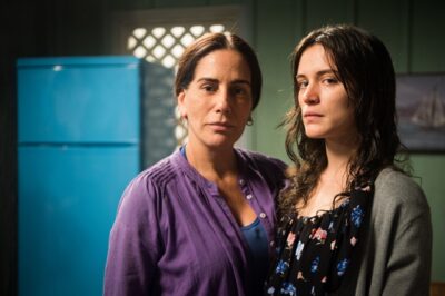 Duda e Clara em O Outro Lado do Paraíso (Foto: Divulgação)