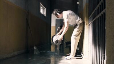 Gael será bem humilhado nos próximos capítulos da novela O Outro Lado do Paraíso. (Foto: Reprodução/Globo)