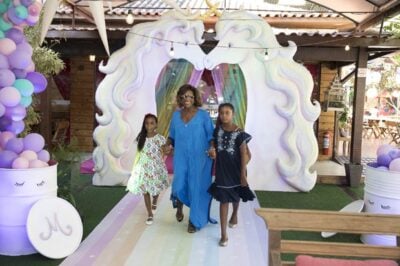 Gloria Maria com as filhas Laura e Maria (Foto: Felipe Panfili/Divulgação)