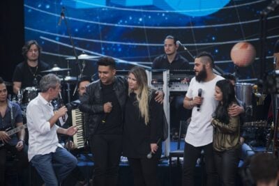 Surpresa emocionante para Juliano tomou de conta do Altas Horas (Foto: Marcelo Justo)
