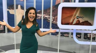 A apresentadora Isabele Benito no comando do telejornal SBT Rio
(Foto: Divulgação)