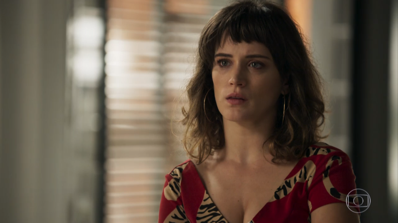 Clara (Bianca Bin) em cena de O Outro Lado do Paraíso (Foto: Reprodução/Globo)