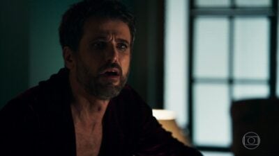 Samuel (Eriberto Leão) em cena de O Outro Lado do Paraíso
(Foto: Reprodução/Globo)
