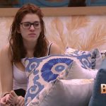 Internautas vasculham redes sociais e encontram mensagens preconceituosas de Ana Clara do BBB18