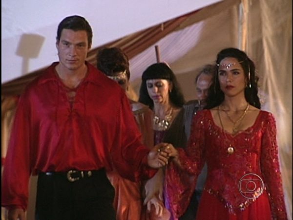 http://tvfoco.uai.com.br/wp-content/uploads/2015/05/Daniela-Mercury.jpg