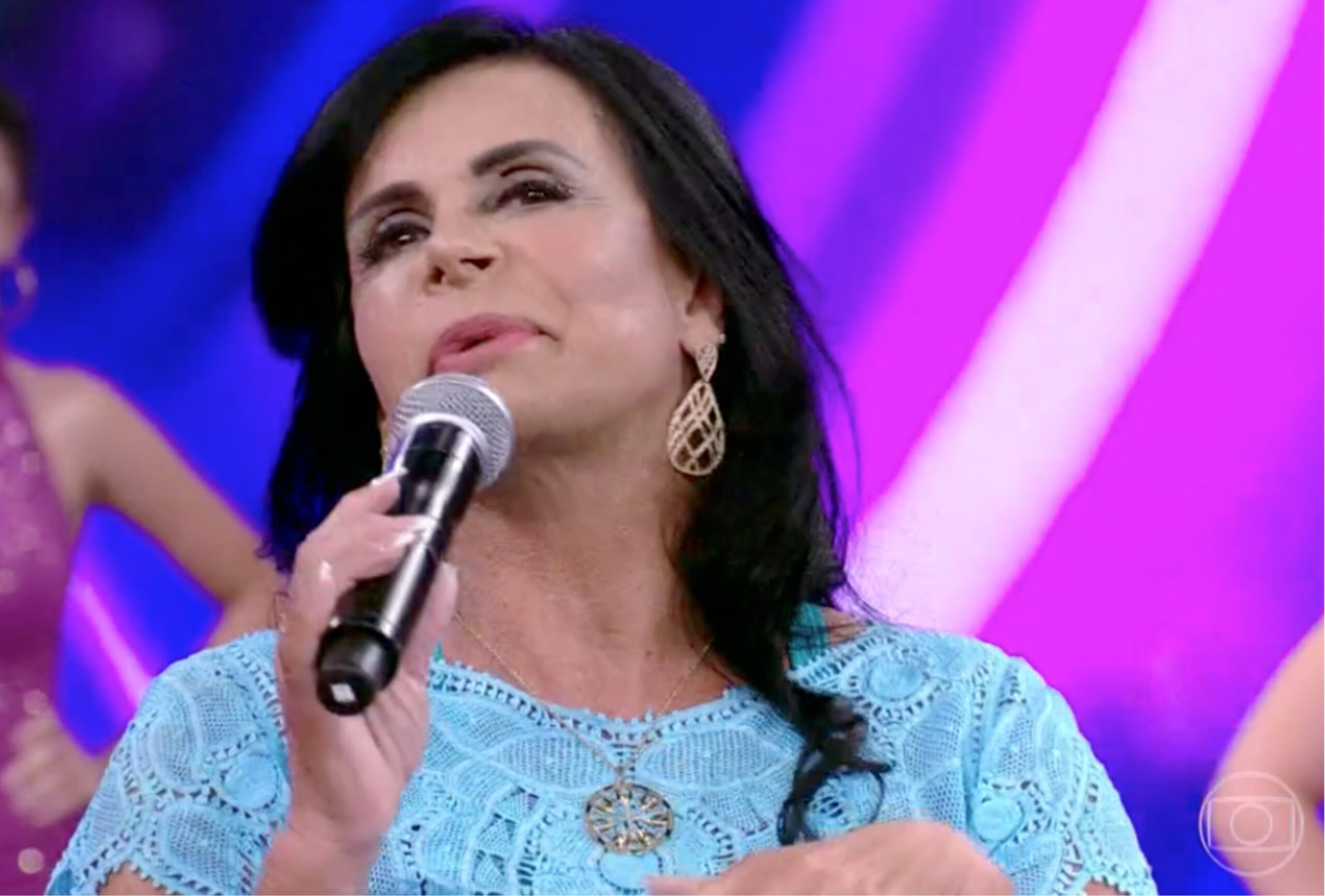 http://tvfoco.uai.com.br/wp-content/uploads/2015/05/Daniela-Mercury.jpg