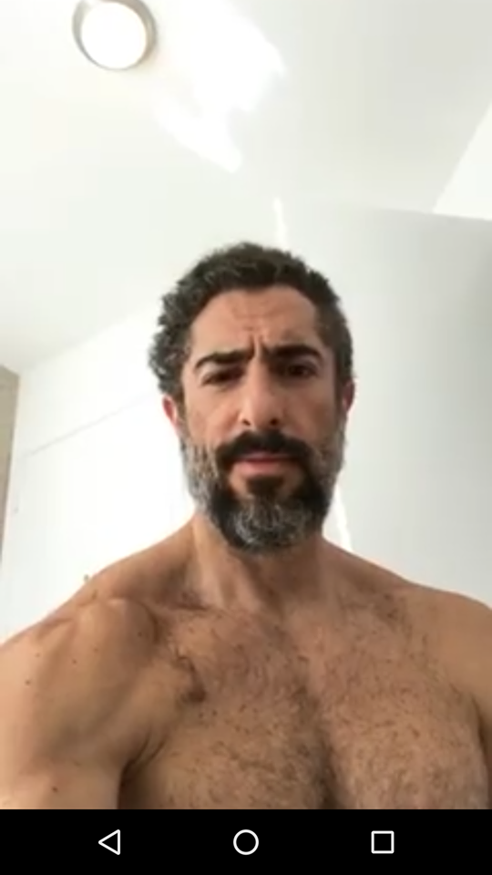 Marcos Mion mudou de visual em janeiro deste ano