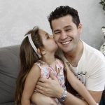 Pedro Leonardo e sua primeira filha, Maria Sophia (Foto: Reprodução)
