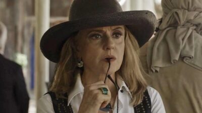 Sophia (Marieta Severo) em cena de O Outro Lado do Paraíso
(Foto: Reprodução/Globo)