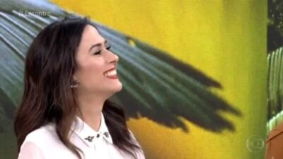 Tatá Werneck radiante no Encontro com Fátima Bernardes (Foto: Reprodução)