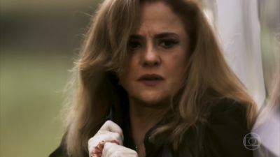 Sophia (Marieta Severo) em cena de O Outro Lado do Paraíso
(Foto: Reprodução/Globo)