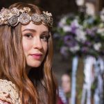 Amália (Marina Ruy Barbosa)  em Deus Salve o Rei. (Foto: TV Globo)