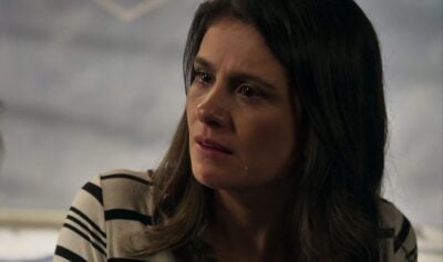 Tônia entra em desespero (Foto: Reprodução)