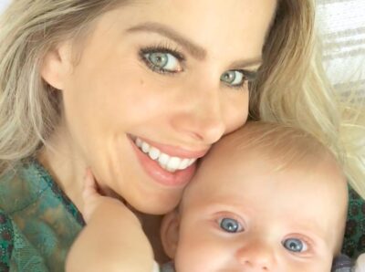 Karina Bacchi e o filho (Foto: Reprodução)