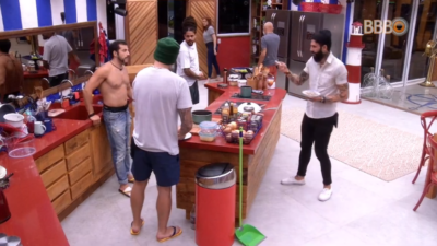 Participantes elogiam postura de Kaysar (Foto: Reprodução)