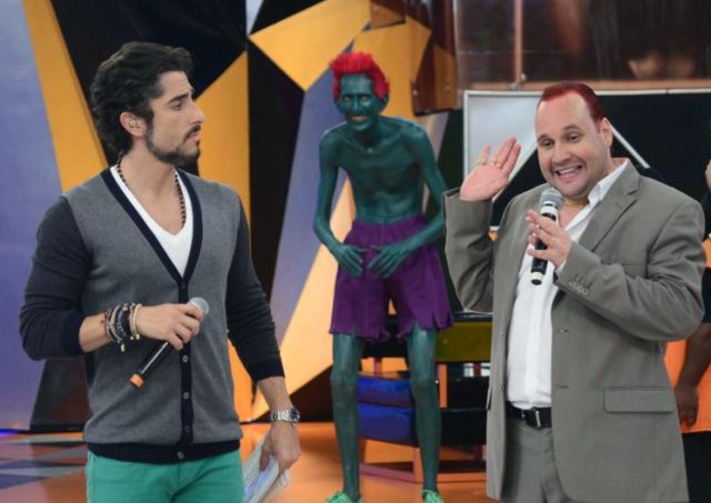 Robson Bailarino no extinto Legendários de Marcos Mion (Foto: Reprodução/RecordTV) Robson Bailarino no extinto Legendários de Marcos Mion (Foto: Reprodução/RecordTV)