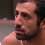 Kaysar em conversa com Mahmoud (Foto: Reprodução)