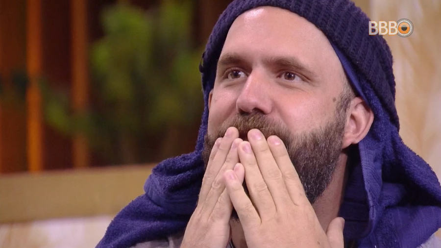 Carusão se emociona no BBB18 (Foto: Reprodução)