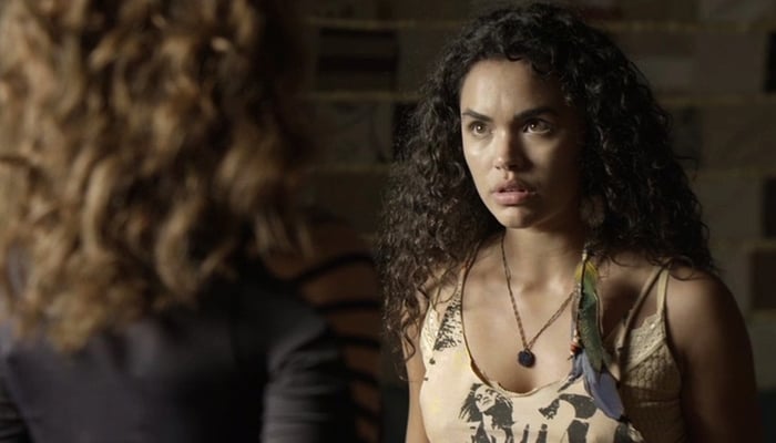 Cleo (Giovana Cordeiro) em cena de O Outro Lado do Paraíso (Foto: Divulgação/Globo)