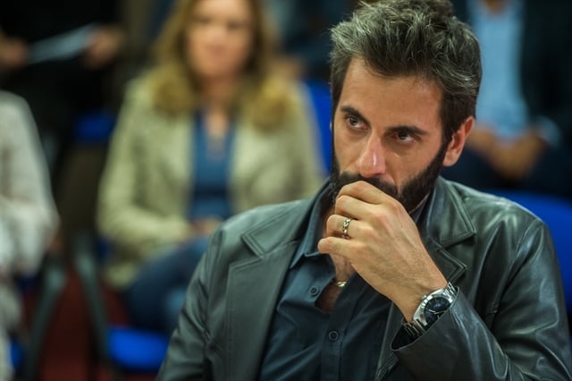 Vinícius (Flávio Tolezani) em cena do julgamento em O Outro Lado do Paraíso (Foto: Globo/Raquel Cunha)