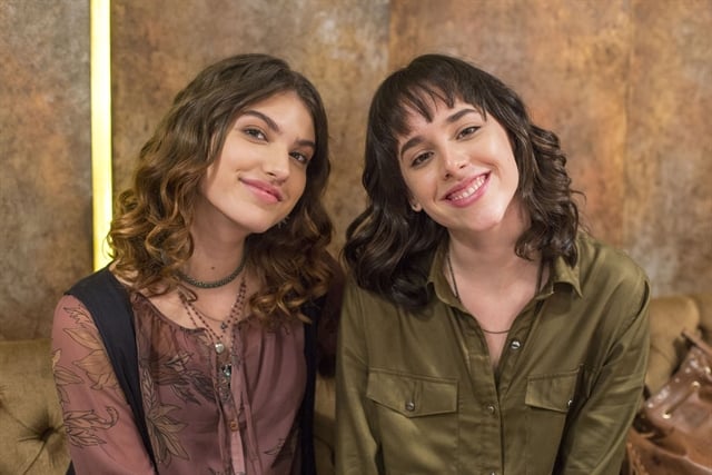 Samantha (Giovanna Grígio) e Lica (Manoela Aliperti) (Foto: Globo/Marília Cabral)
