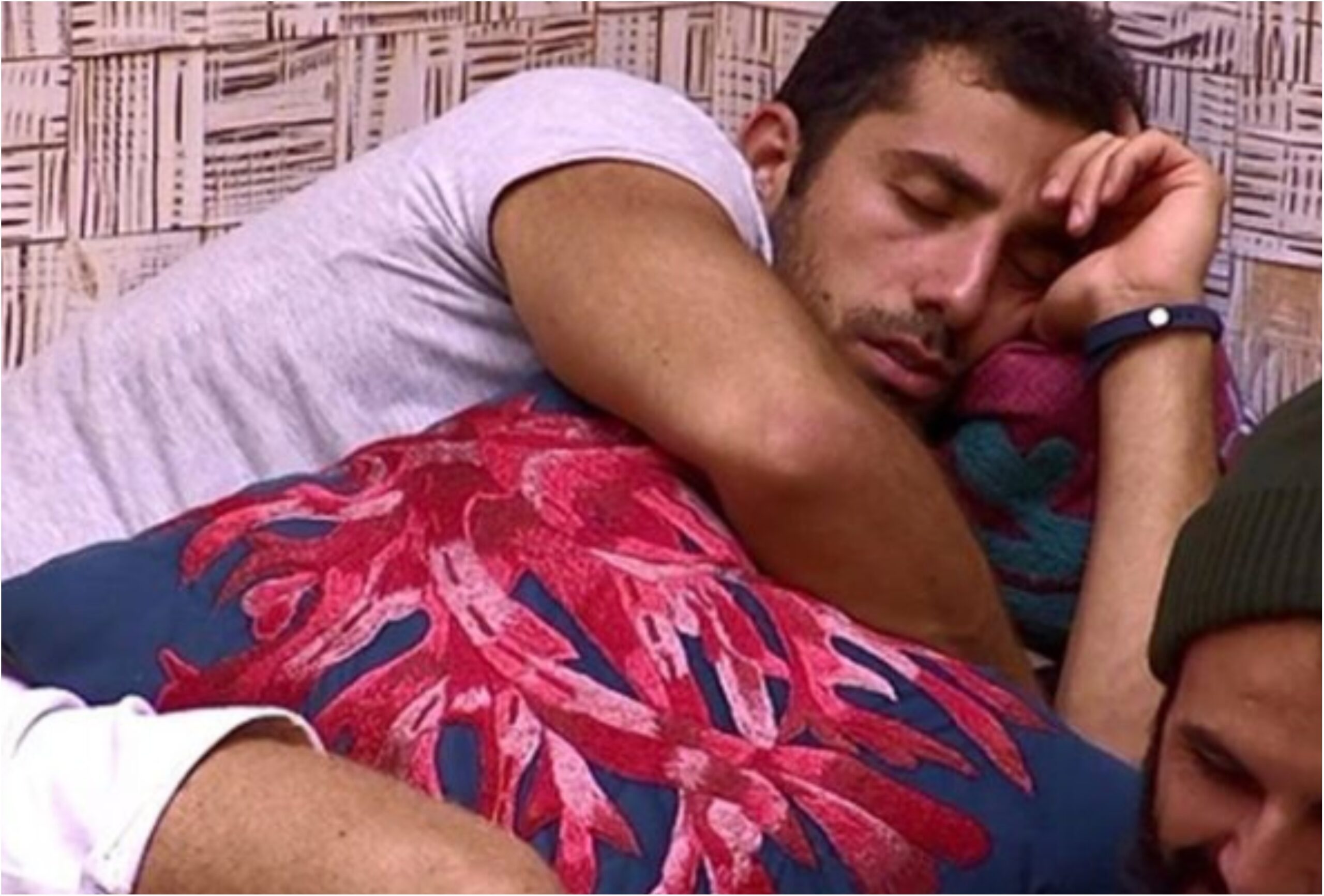 Kaysar dormiu no ao vivo do BBB18 (Foto reprodução)
