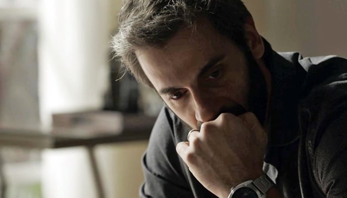Vinícius (Flávio Tolezani) em cena de O Outro Lado do Paraíso (Foto: Divulgação/Globo)