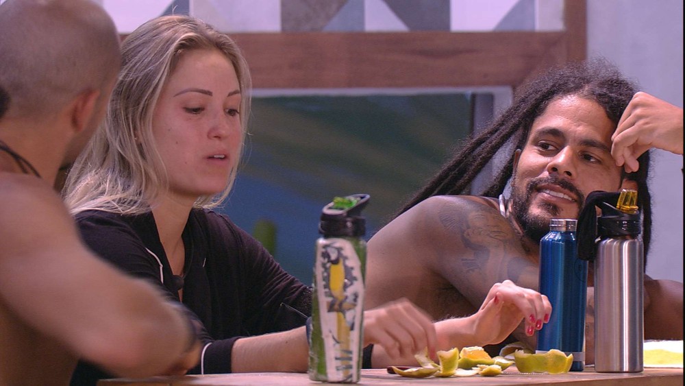 Viegas durante conversa com Kaysar e Jéssica no BBB18 (Foto: Reprodução/Globo)