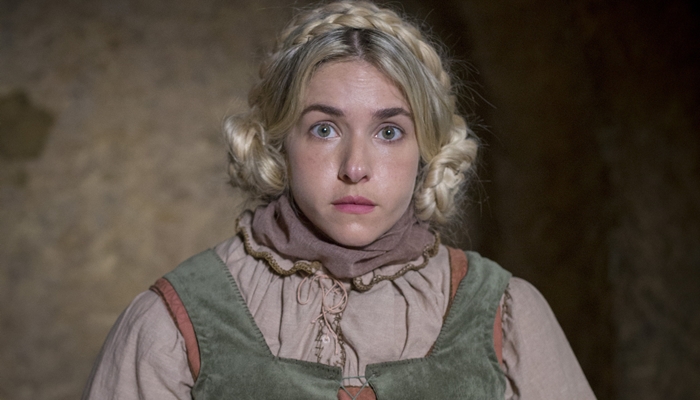 Glória (Monique Alfradique) em Deus Salve o Rei (Foto: Globo/Marília Cabral)
