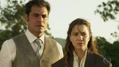 Darcy (Thiago Lacerda) e Elisabeta (Nathalia Dill) em cena de Orgulho e Paixão
(Foto: Reprodução/Globo)