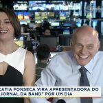 Catia Fonseca faz tour pela emissora e se diverte no jornalismo (Foto: Reprodução)