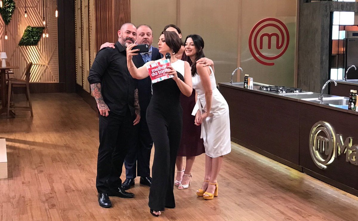Catia Fonseca passou pelo MasterChef na estreia do Melhor da Tarde (Foto: Divulgação/Band)
