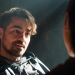 Virgílio (Ricardo Pereira) em cena de Deus Salve o Rei
(Foto: Globo/Raquel Cunha)