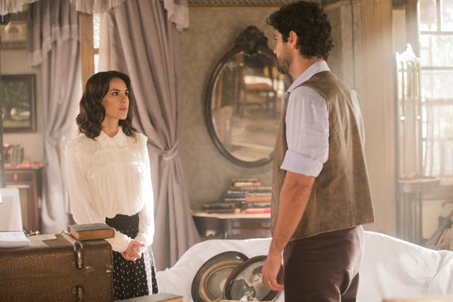 Inácio (Bruno Cabrerizo) acerta contas com Lucinda (Andreia Horta) (Foto: Globo/João Miguel Júnior)